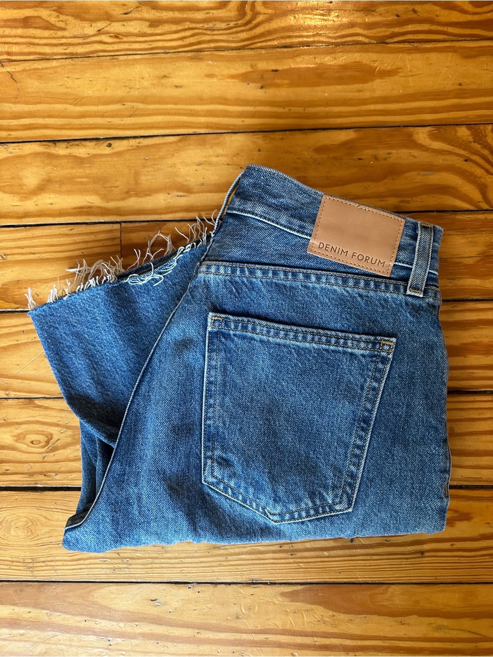 Aritzia Denim Forum The Farrah Hi-Rise Wide Jeans Size 27